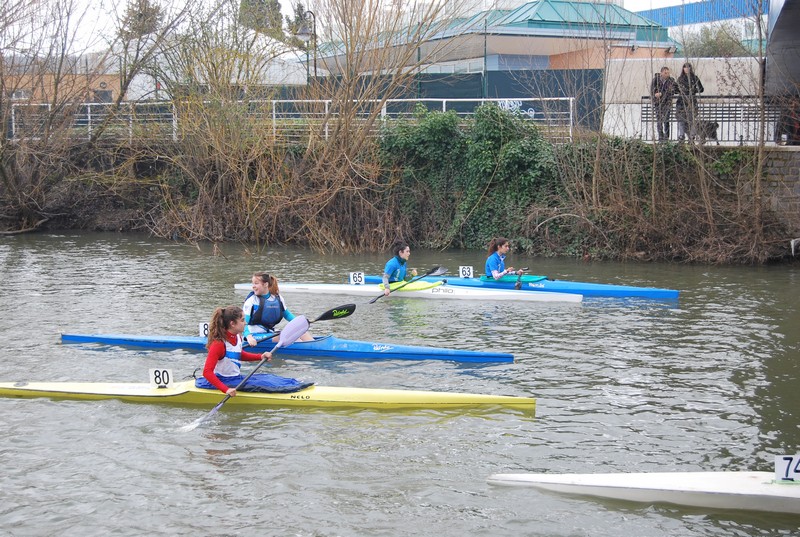 Un Arga crecido recibió al Campeonato Navarro de 5000 y JDN